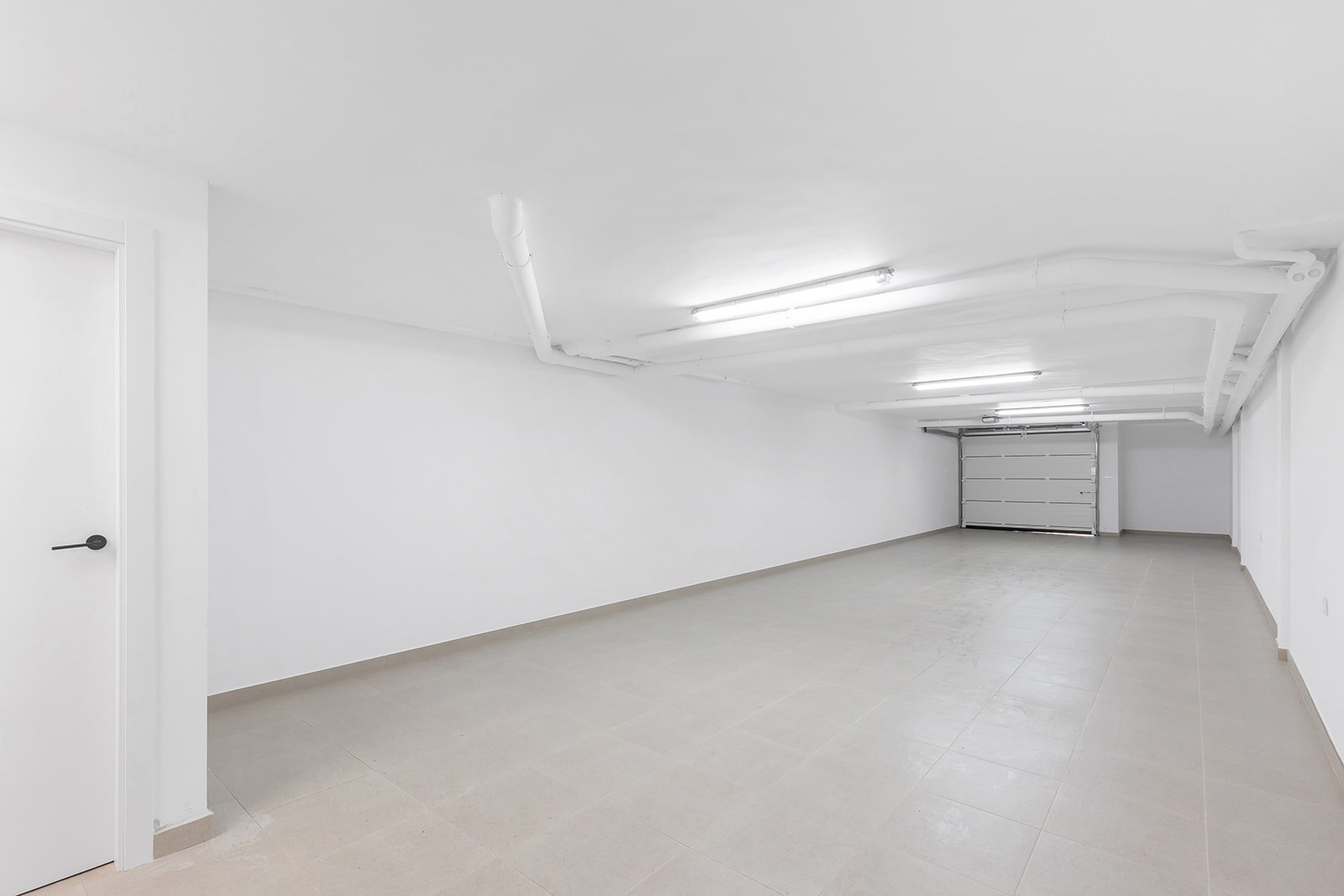  In der charmanten Ortschaft Rafal gelegen, bietet dieser Wohnkomplex eine exklusive Auswahl von 9 Reihenhäusern. Diese Immobilien sind so konzipiert,