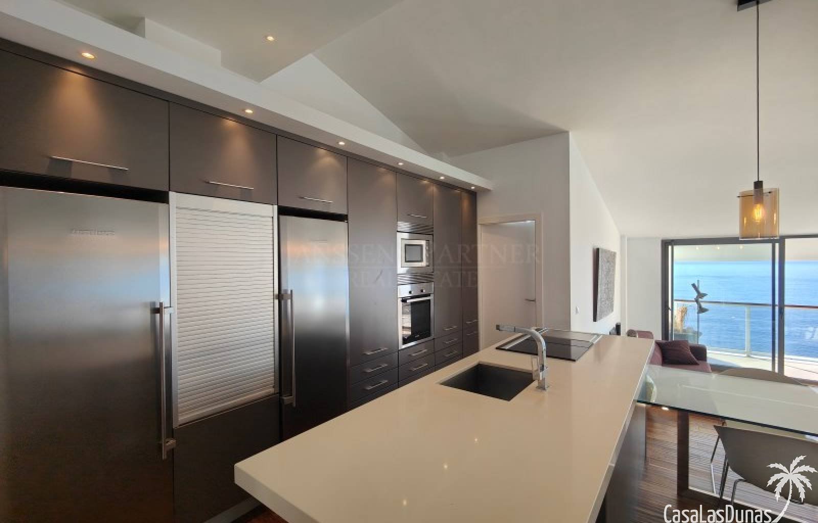 Diese Immobilie befindet sich in einer der exklusivsten und begehrtesten Wohngegenden von Altea und überzeugt durch eine hervorragende Lage. Nur weni