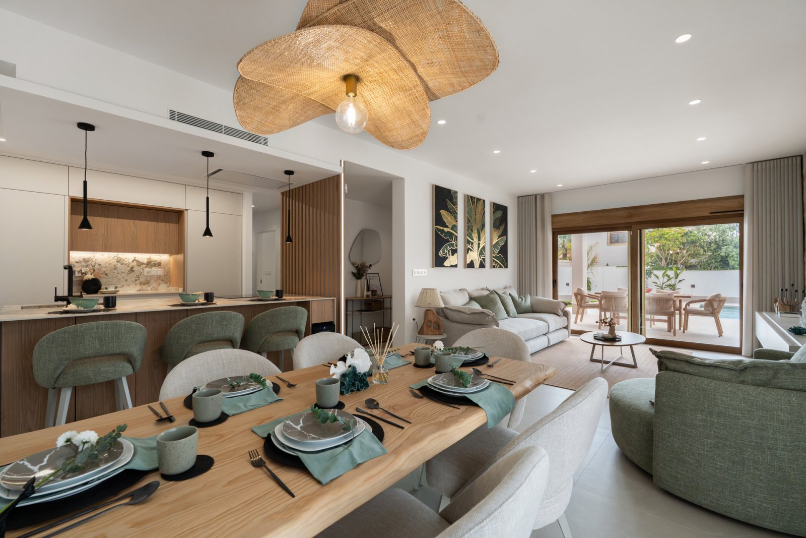  Diese Villa befindet sich in der prestigeträchtigen Gegend von Orihuela Costa und bietet ein außergewöhnliches Wohnerlebnis. Mit nur 1 km Entfernung 